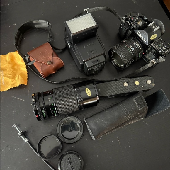 Canon A-1 + Canon 28-55 f/3.5-4.5. Film Camera Kit + Canon 70-150mm. Flash, Case - Picture 9 of 12